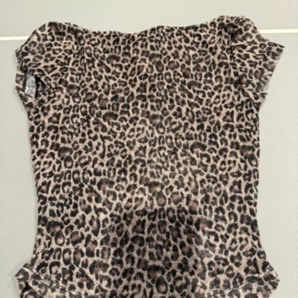 NWOT Silence + Noise Lara Off-The-Shoulder Top - Picture 6 of 6
